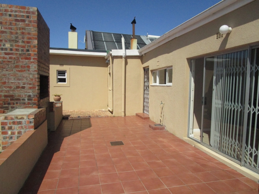 To Let 6 Bedroom Property for Rent in Crawford Western Cape